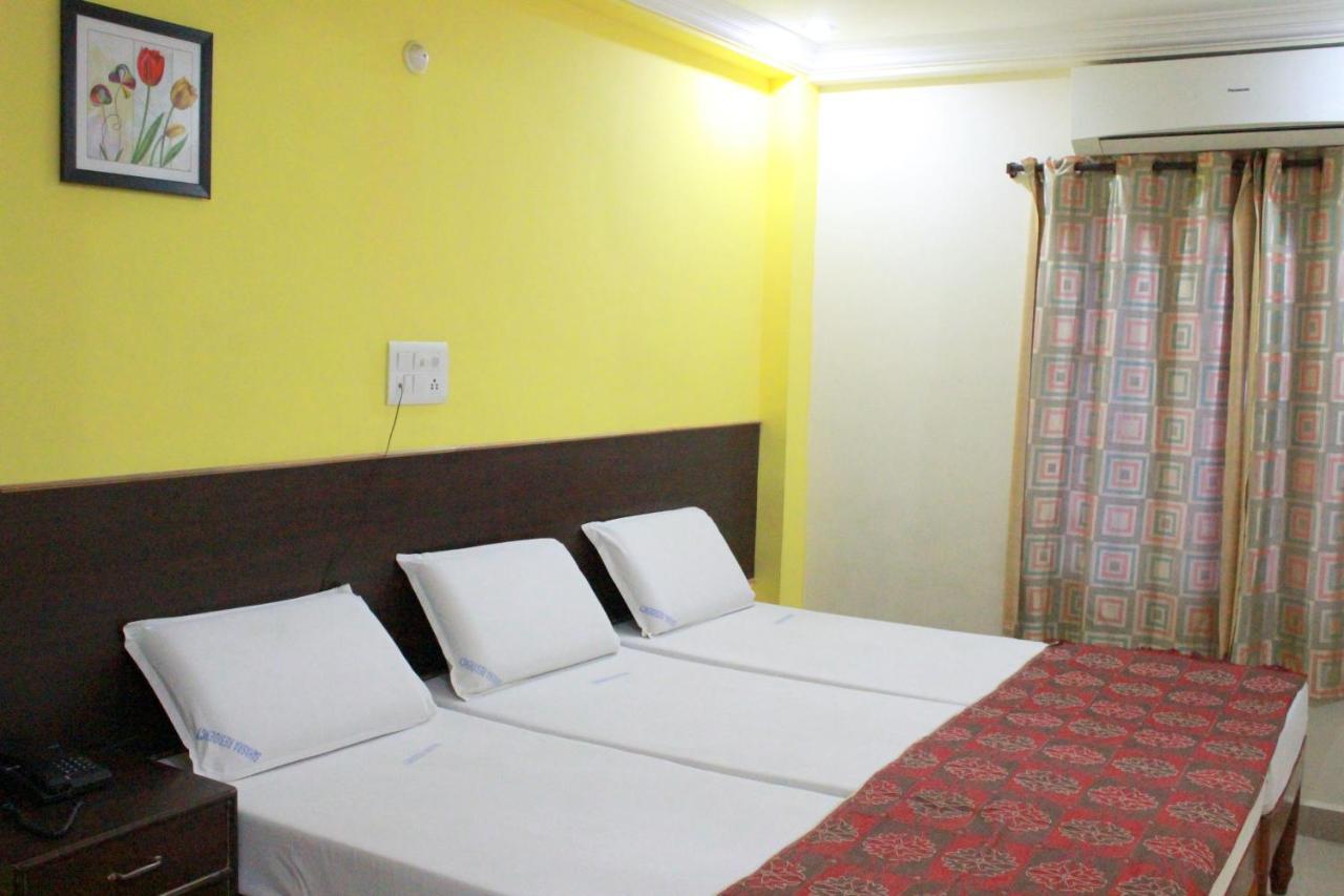 Hotel Sahasra Residency Tirupati Zimmer foto